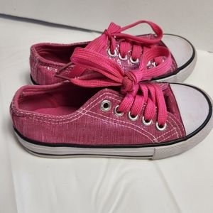 Lincoln Outfitters girls shoes size 10 pink shimmer with white